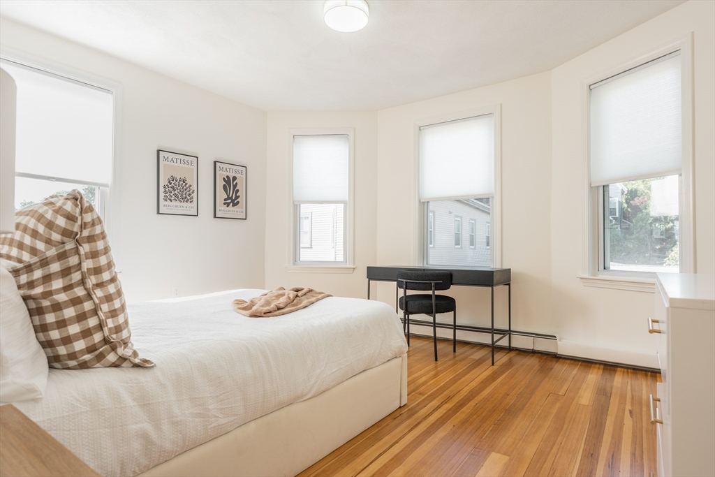 34 White Pl, White Place