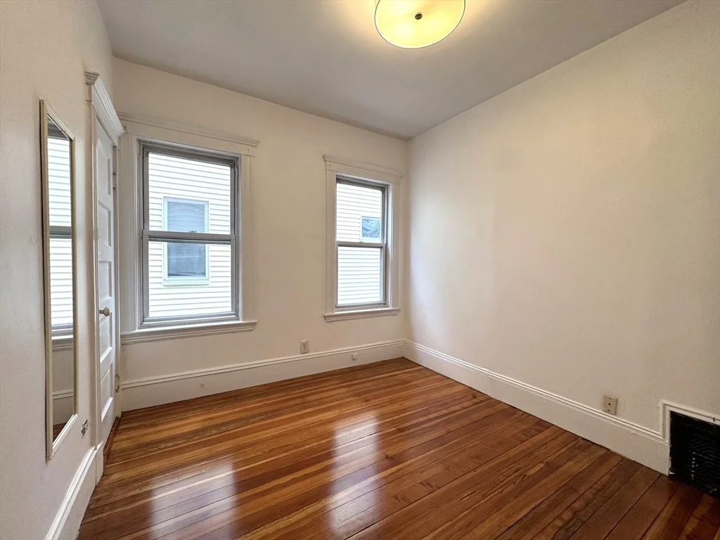 67 Washburn Ave, North Cambridge