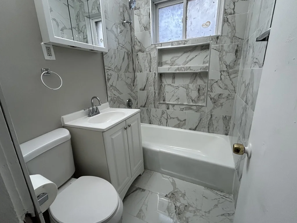 14 Monument Sq, Charlestown