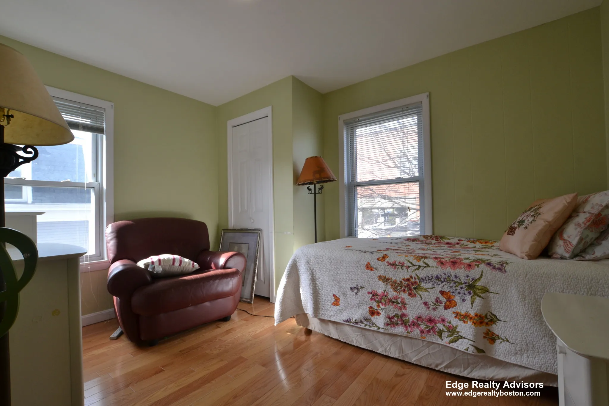 12 Mansfield St, Allston