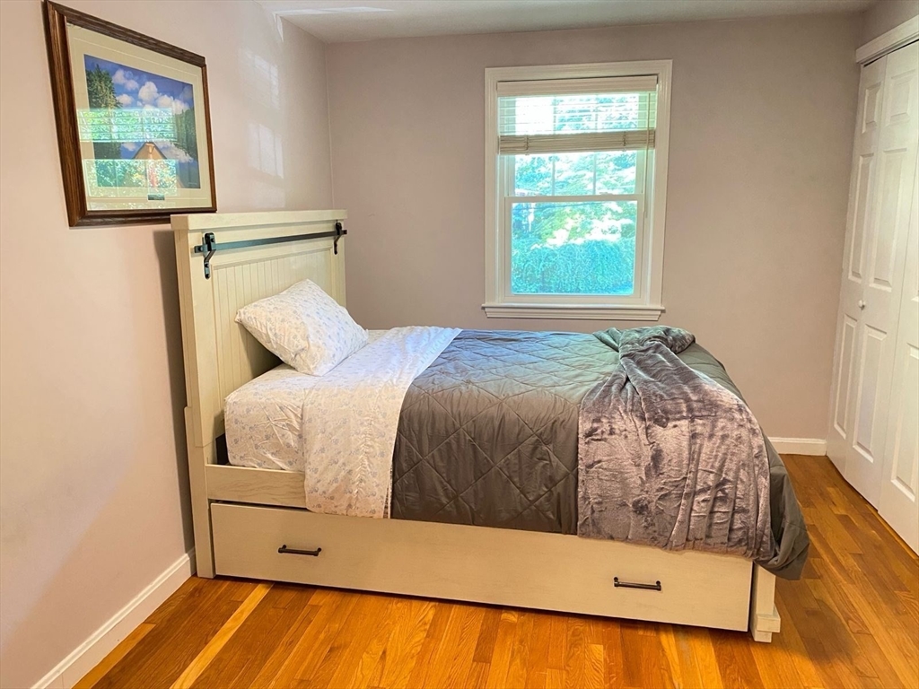 15 Winchester Dr, Lexington