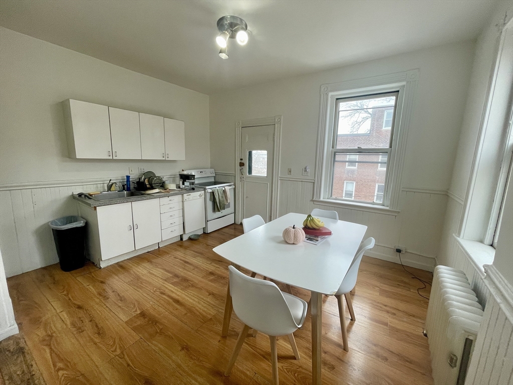 11 Euston St, Brookline