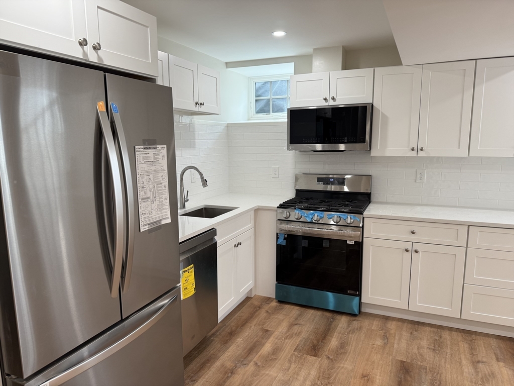 12 Manchester Rd, Coolidge Corner