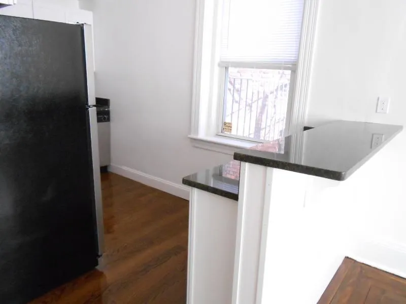 71 Brighton Ave, Allston