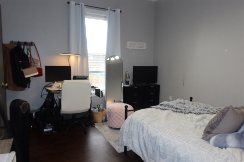 870 E 5th, South Boston