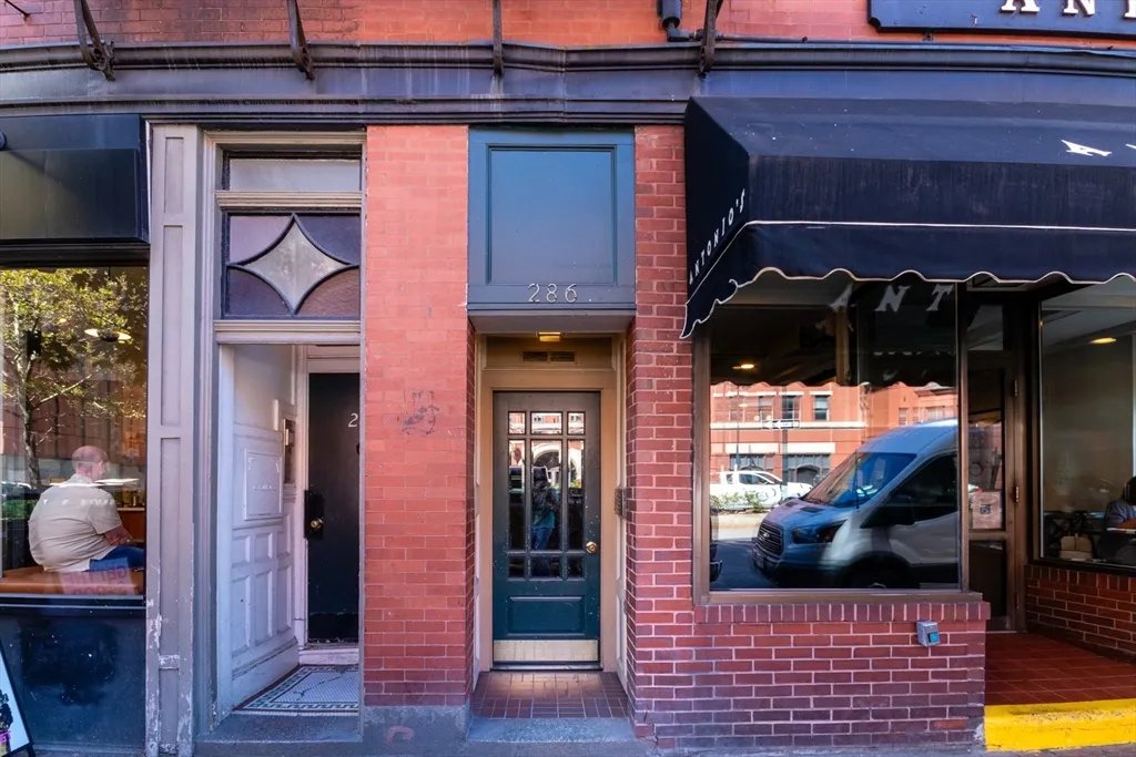 286-288 Cambridge St, Beacon Hill