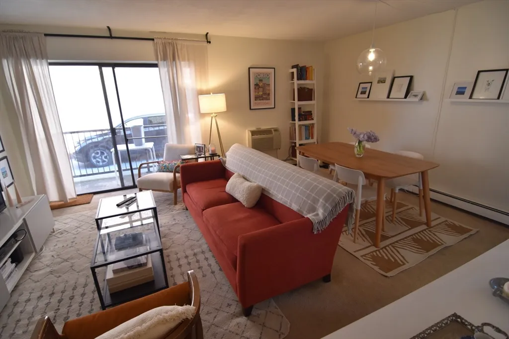 24 Highland, Mid-Cambridge