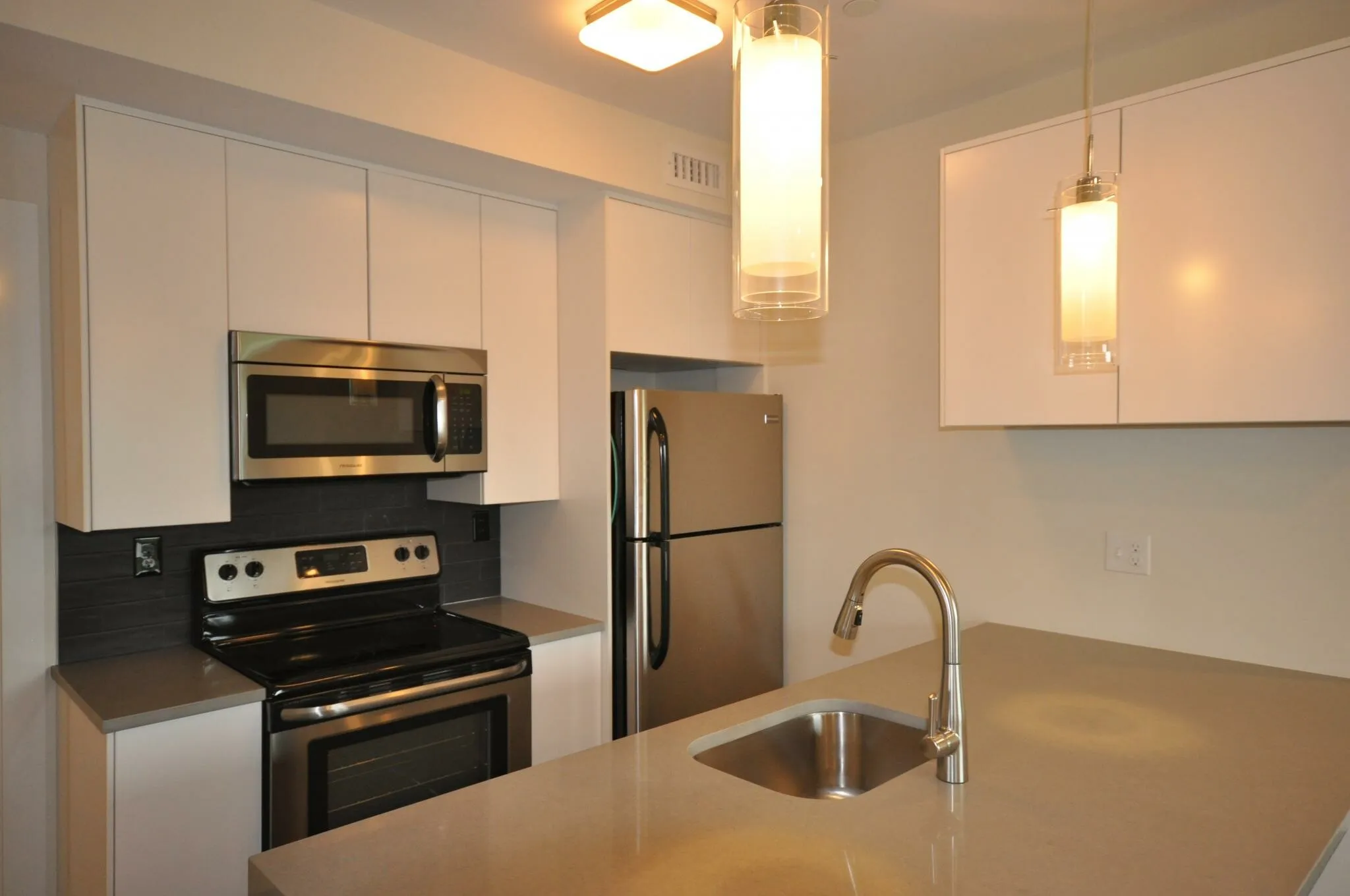 659 Massachusetts Ave, Roxbury