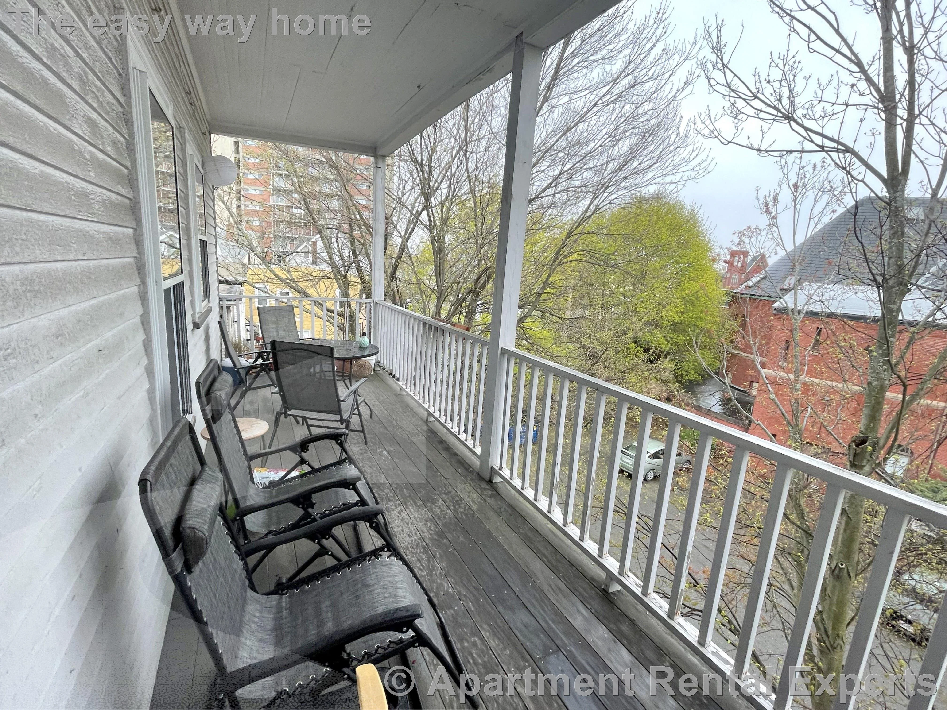 18 Sanborn Ave, Union Square