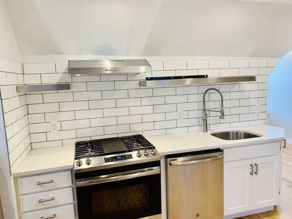 39 Bucknam, Everett