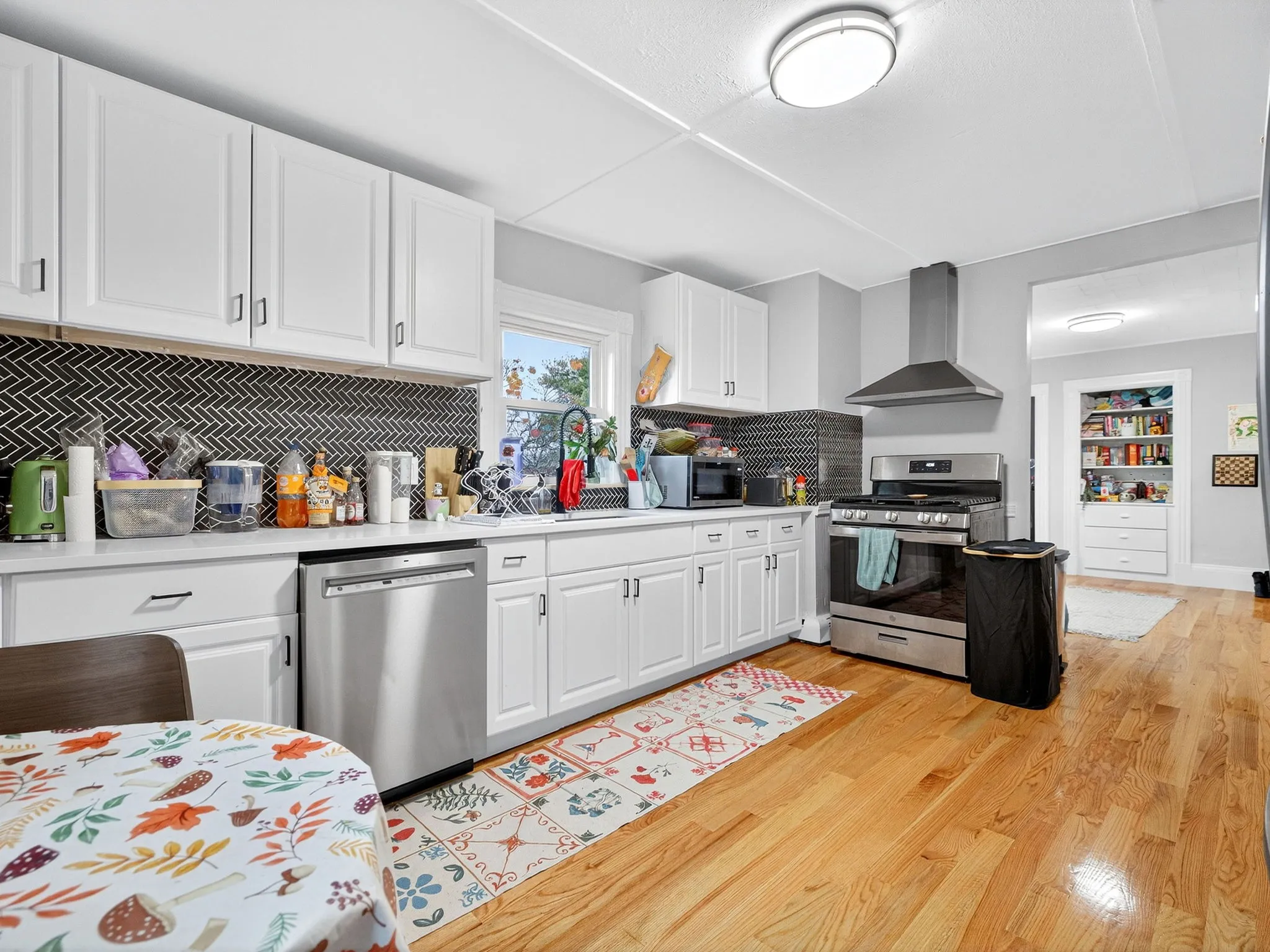 114 Woodstock St, West Somerville