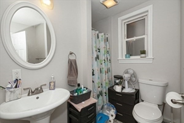 79 Eutaw St, East Boston