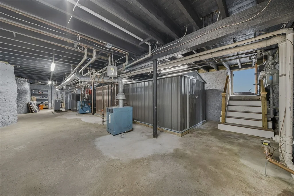 24 Hinckley, Dorchester