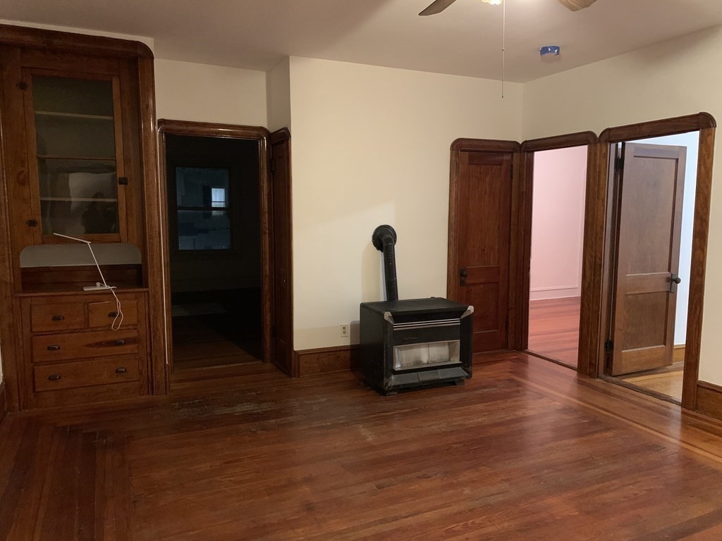 44 Crawford St, Fall River