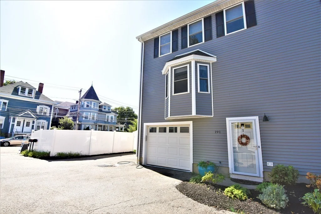 191 Adams St, South Waltham