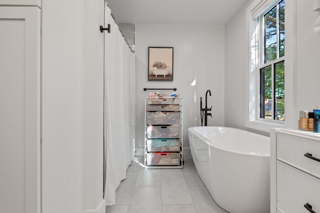 74 Tremont St, Charlestown