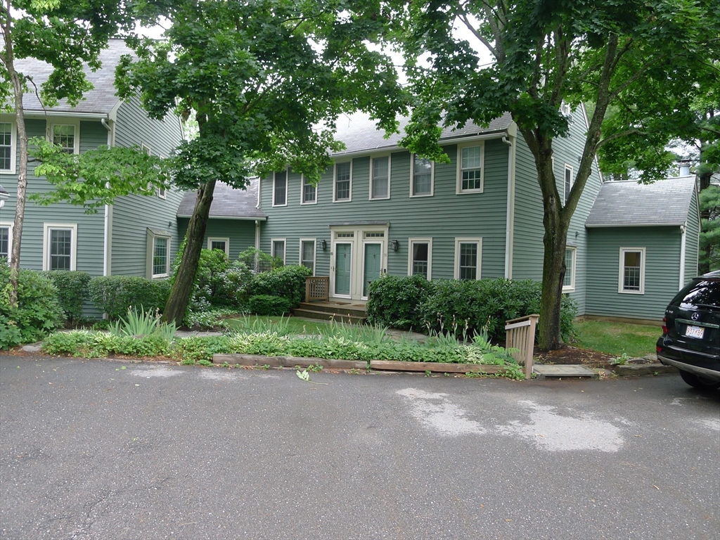 89 Brookdale, Shrewsbury