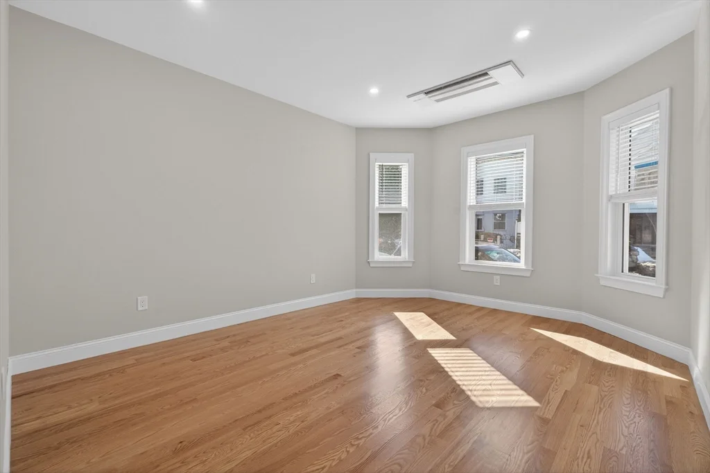 650 Dorchester Ave, South Boston