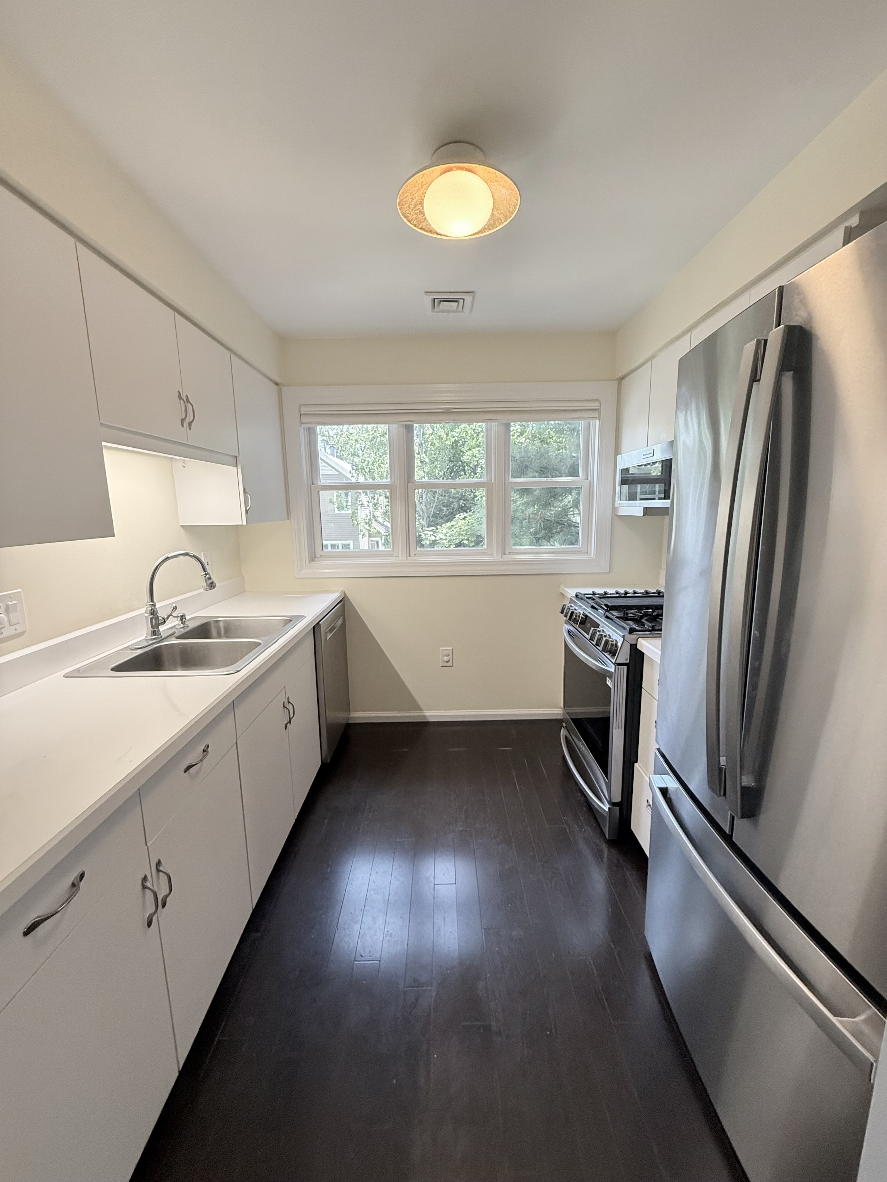 1 Angela Ln, Watertown