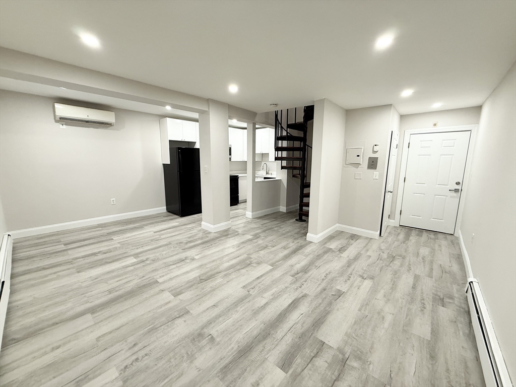 15 Ruggles St, Roxbury