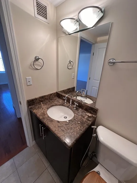 8 Museum Way, East Cambridge