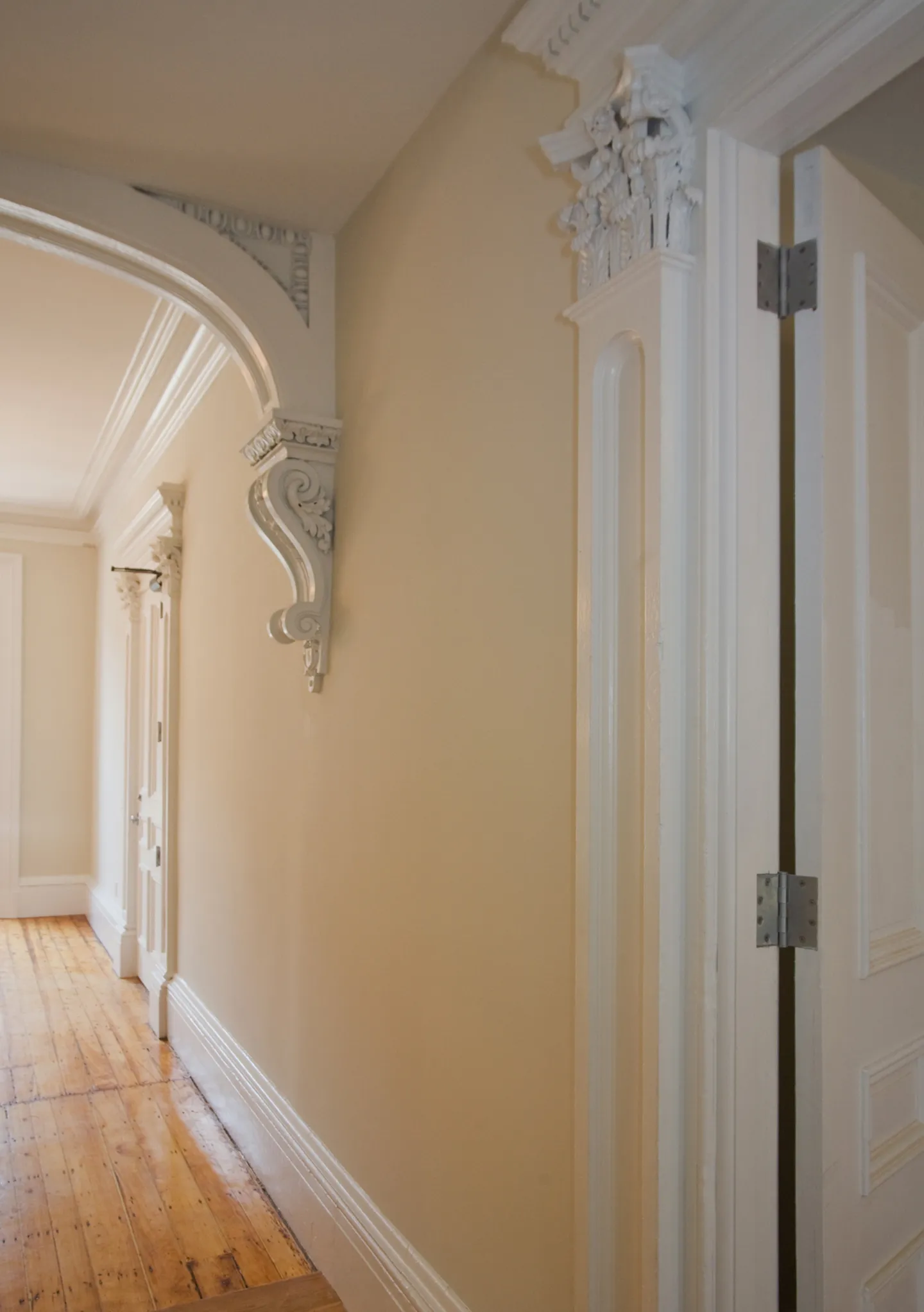 658 Massachusetts Ave, South End