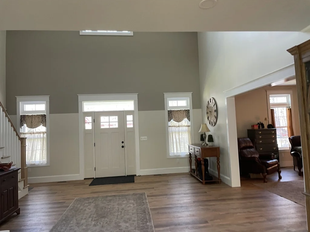 1 Lamoureux Ln, Spencer
