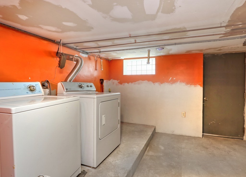 12 Jenkins St, South Boston