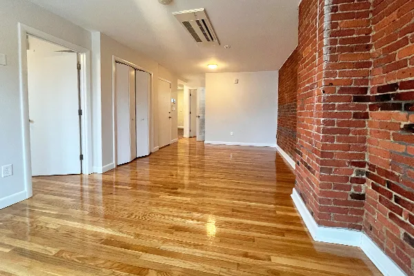 162 Broadway Pl, East Somerville