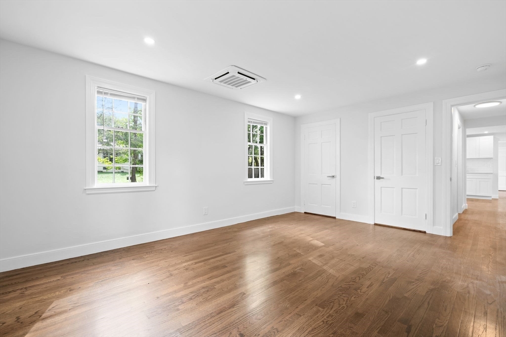 125 Beacon St, Framingham