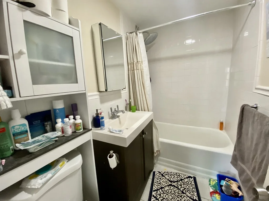4907 Washington St, West Roxbury