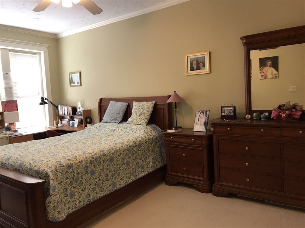 380 Riverway, Mission Hill