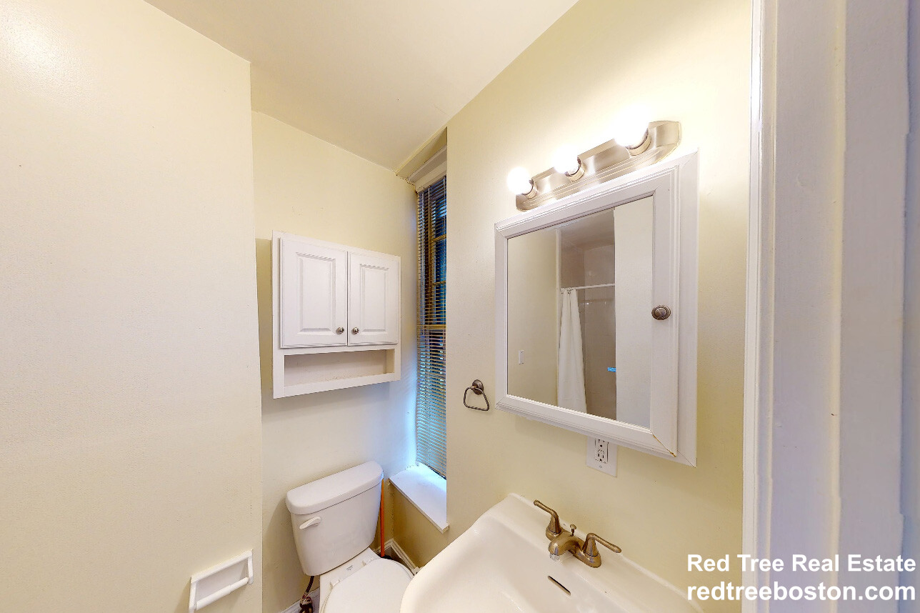 24 Joy St, Beacon Hill