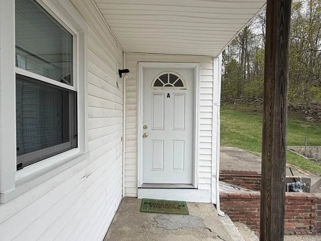 79 N Main St, North Bellingham