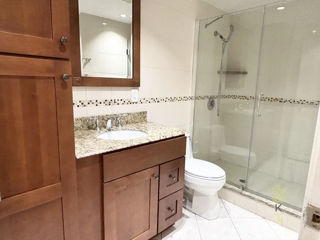 95 Gainsborough St, Fenway