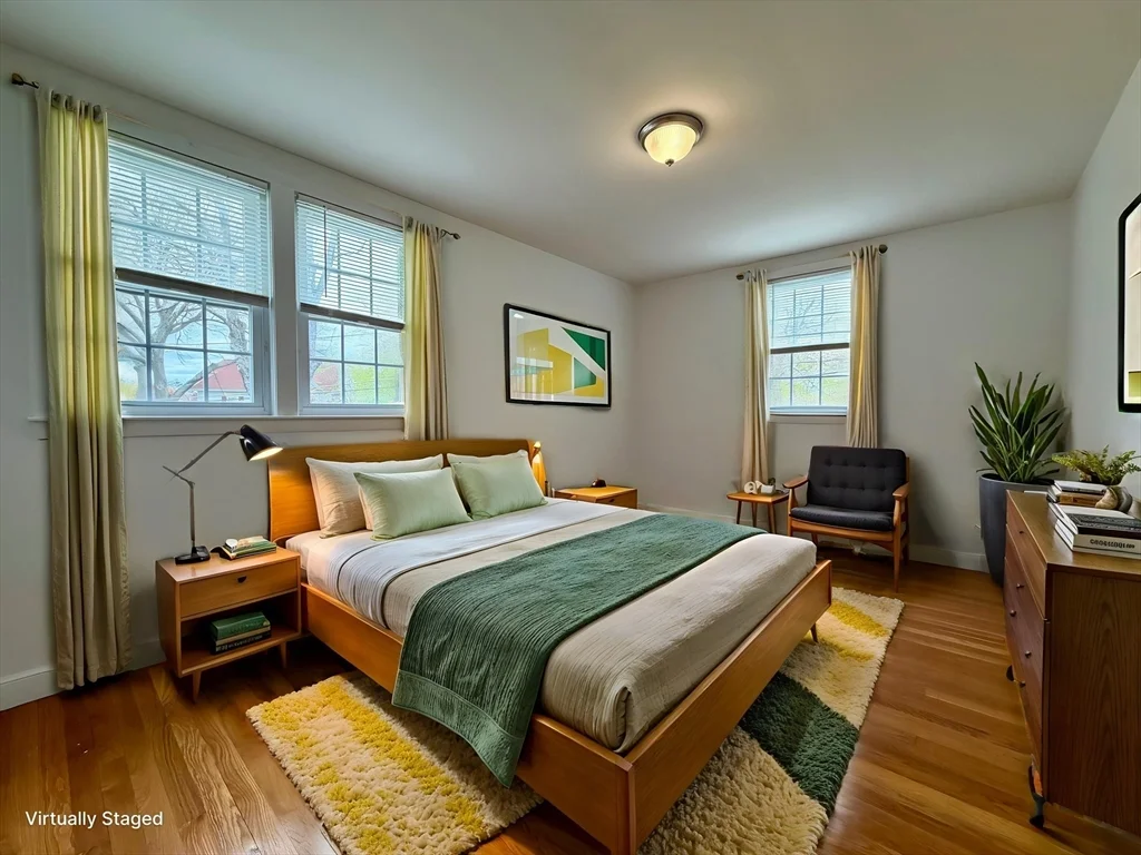 15 Park Ave, Foxboro