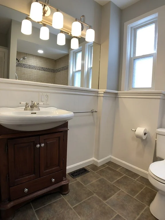 128 Chestnut St, Brookline