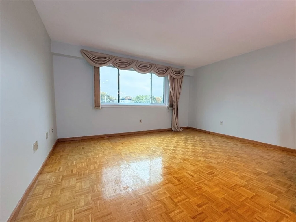 1850 Beacon St, Brookline