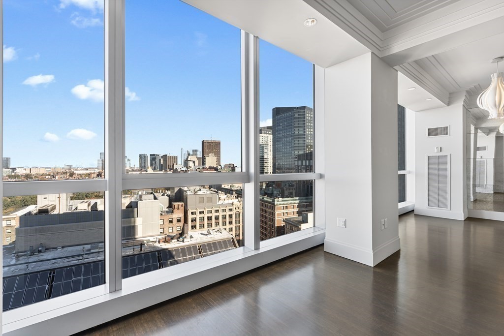 110 Stuart St, Downtown