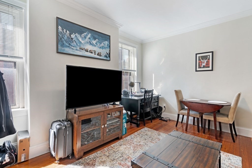 14 Gloucester St, Back Bay