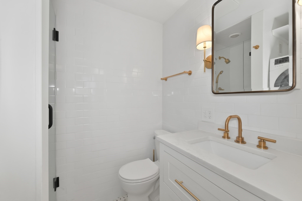 240 Marlborough St, Back Bay