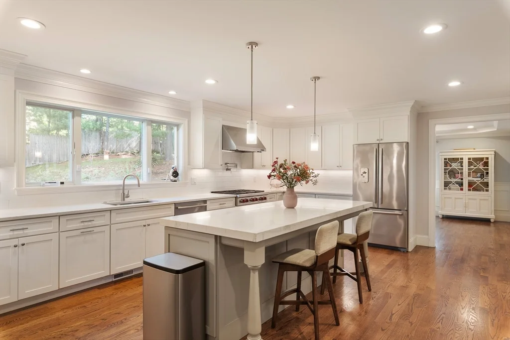 24 Dogwood Ln, Birds Hill