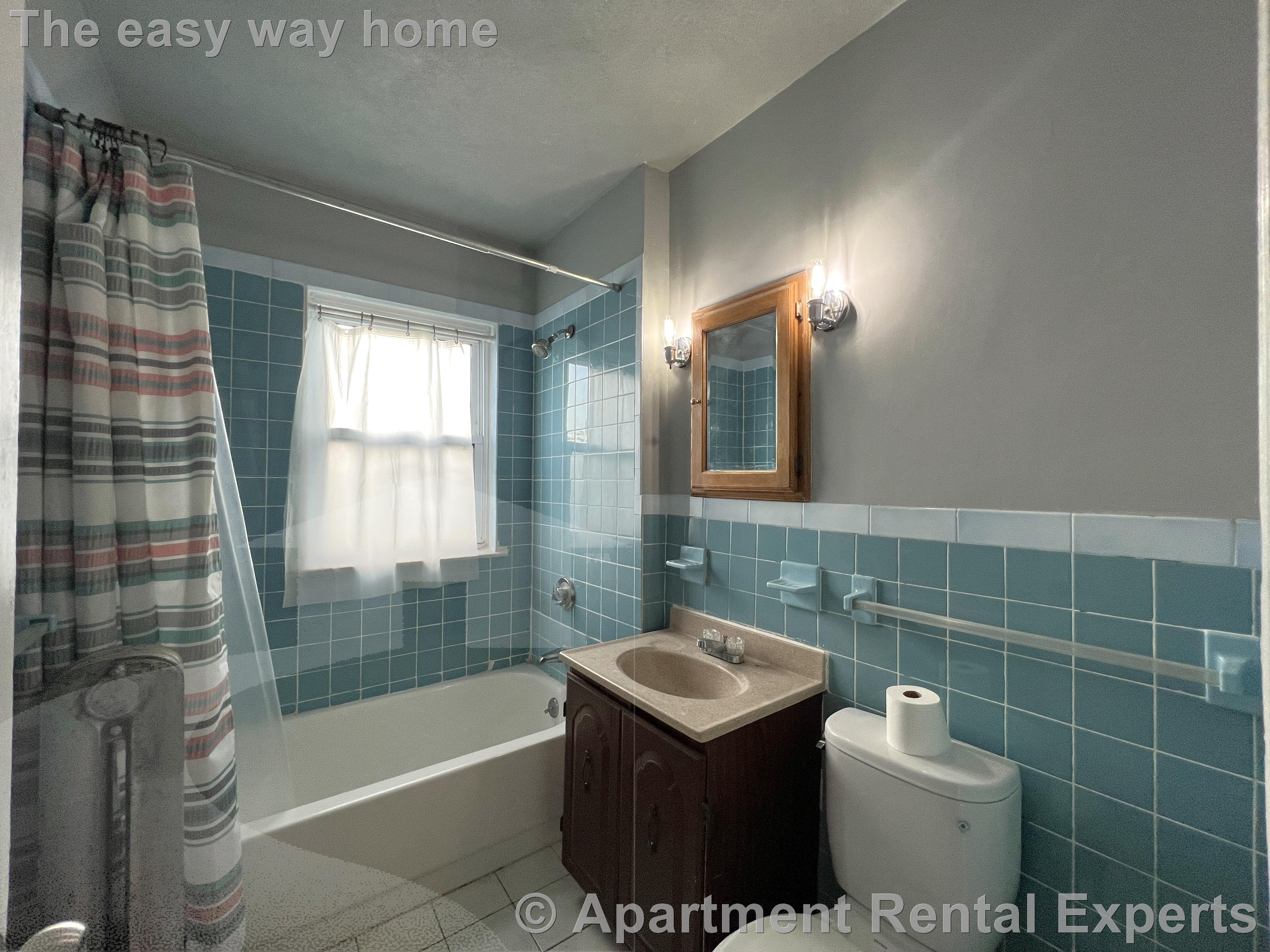 274 Chelsea St, Everett