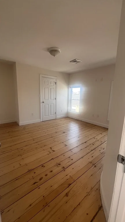 14 Humboldt Pl, South Boston