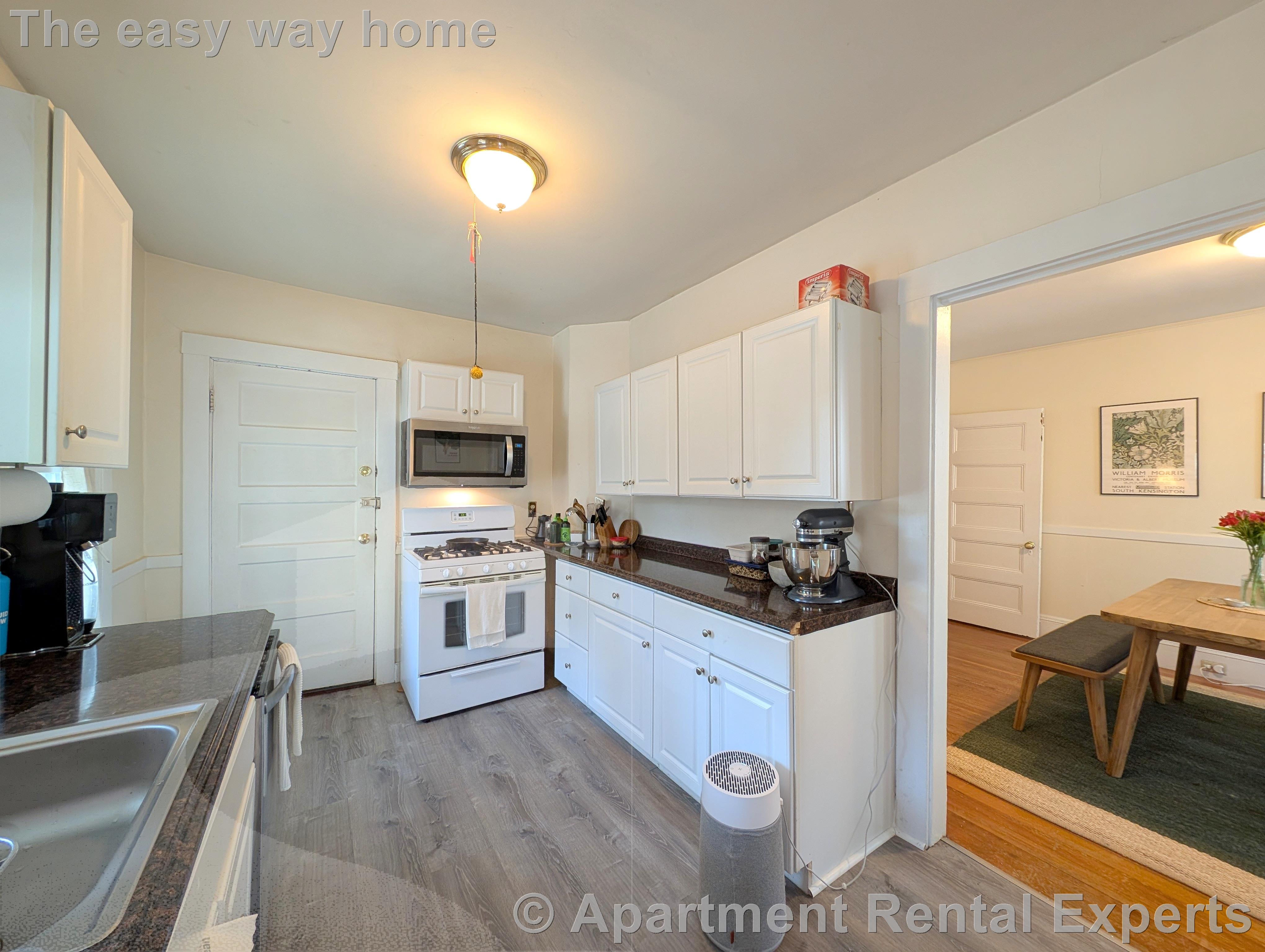 18 Sanborn Ave, Union Square