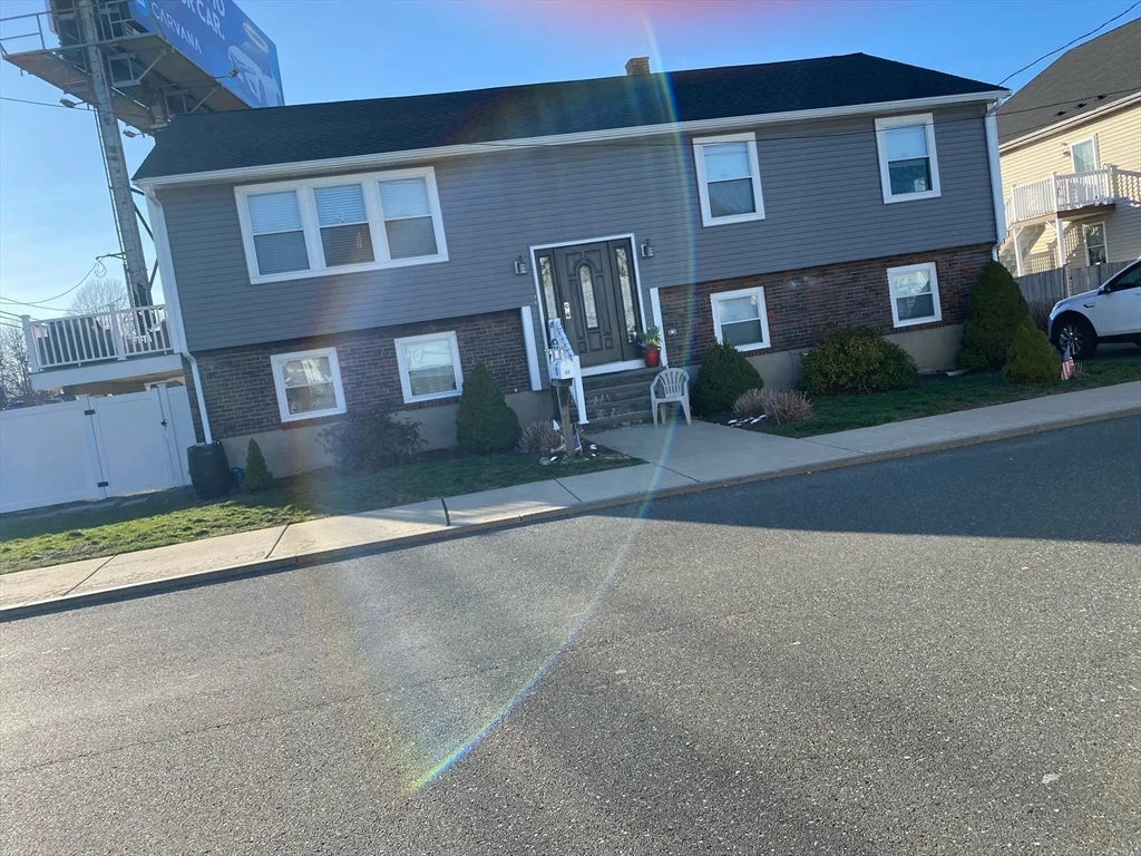 60 Cecilian Ave, Revere