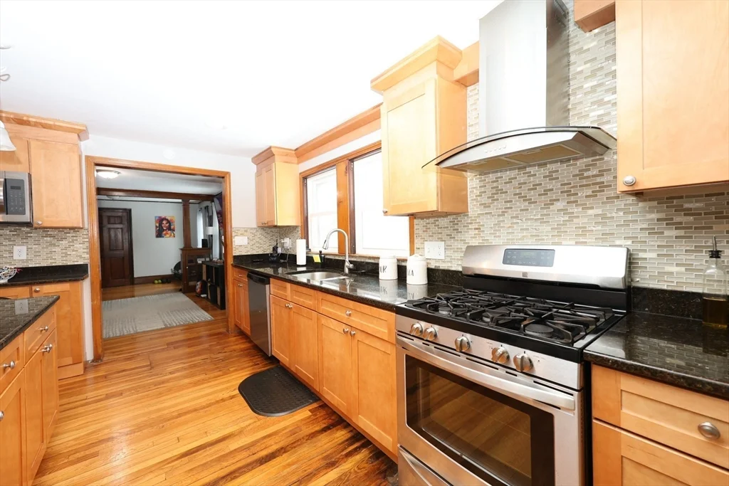 65 Clifford St, Hyde Park