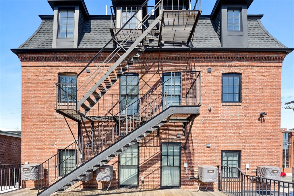 105 Broadway, Chelsea