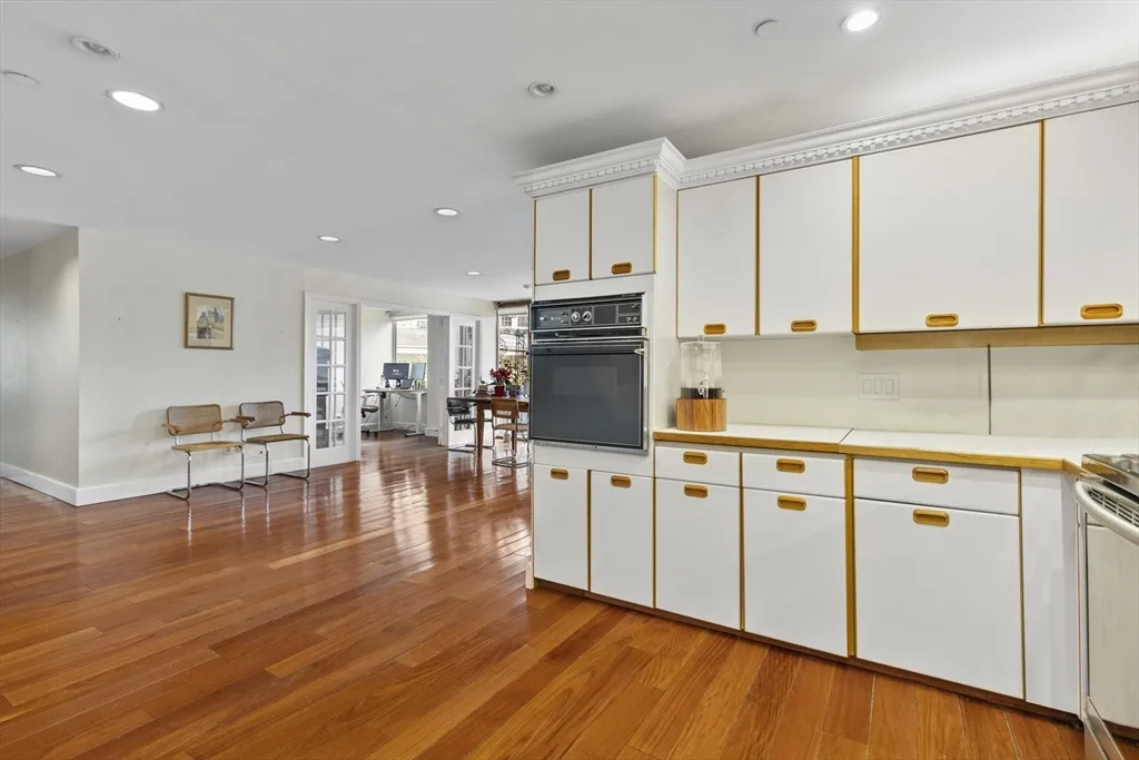 241 Perkins St, Jamaica Plain