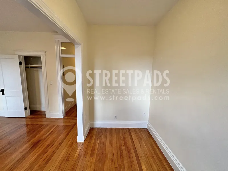31 Park Dr, Fenway